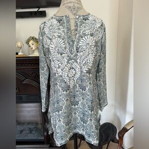 Beautiful Dolma Silk and poly Tunic Top Size Small